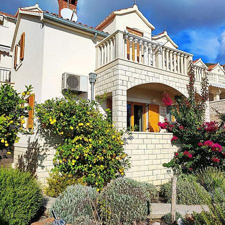 Apartments Benika Bol Ngoại thất bức ảnh